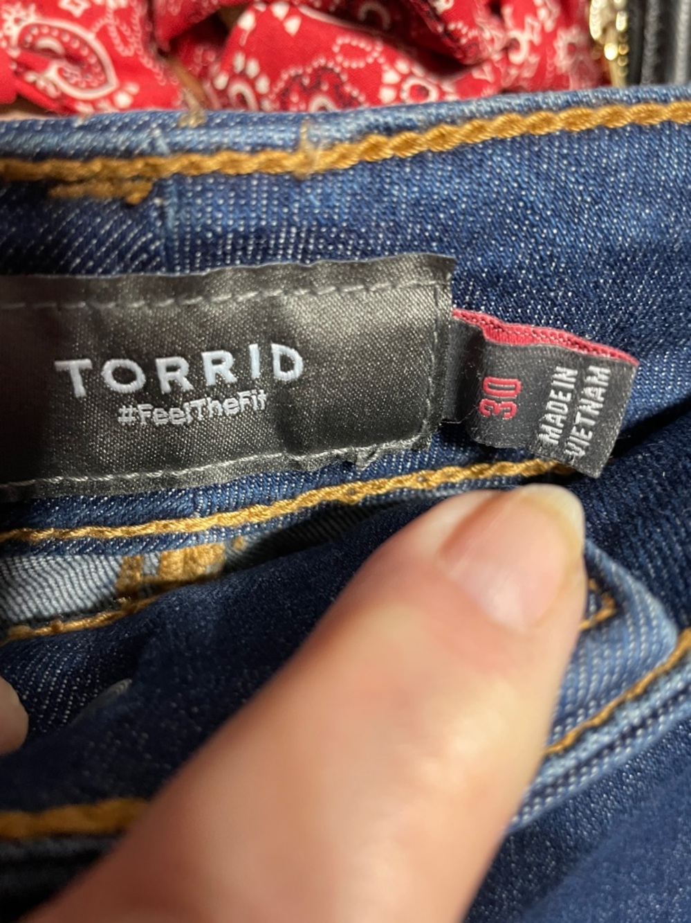 #603 size 30 torrid NWT Crop Wide Leg Lightwt Vintage Stretch High-Rise denim - Picture 2 of 2